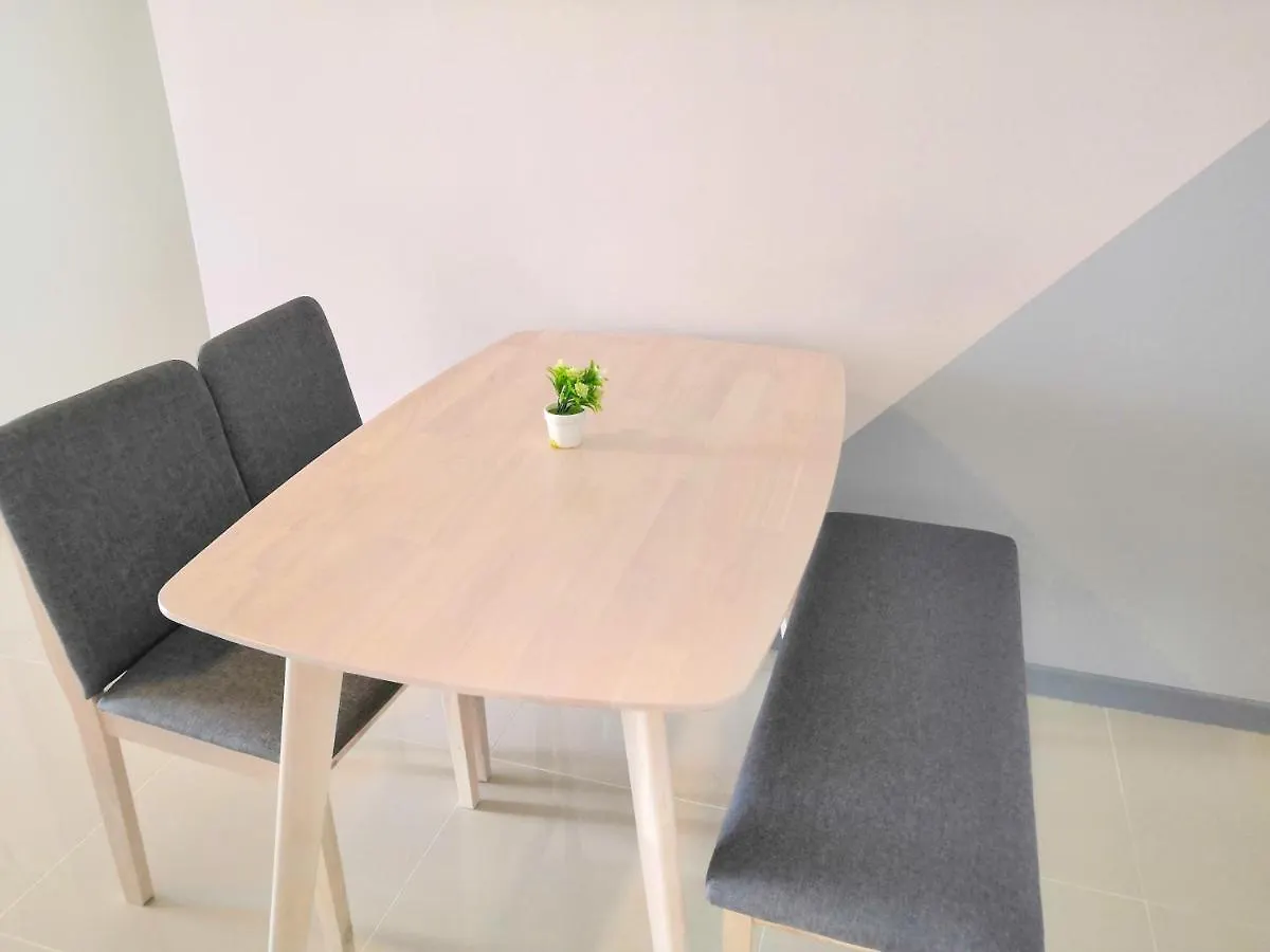 Kl City View Near Desa Park Mont Kiara 8-9Pax 中文房东 Kuala Lumpur Apartment