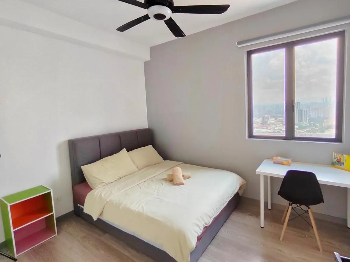Kl City View Near Desa Park Mont Kiara 8-9Pax 中文房东 Kuala Lumpur Apartment